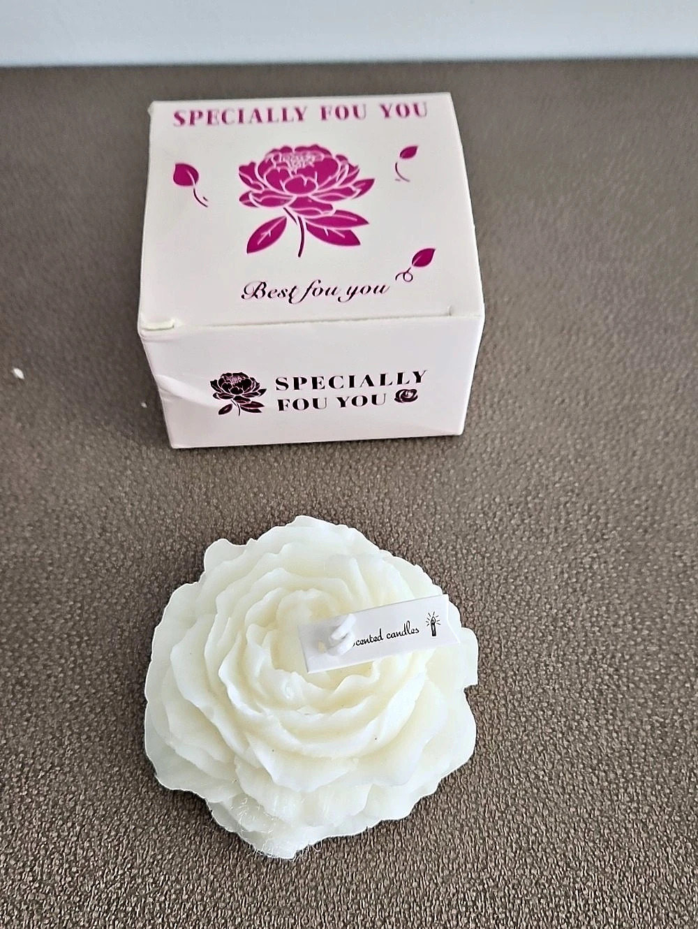 White Flower Decor in Box Like New